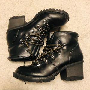🥾 Combat Style Boots🥾